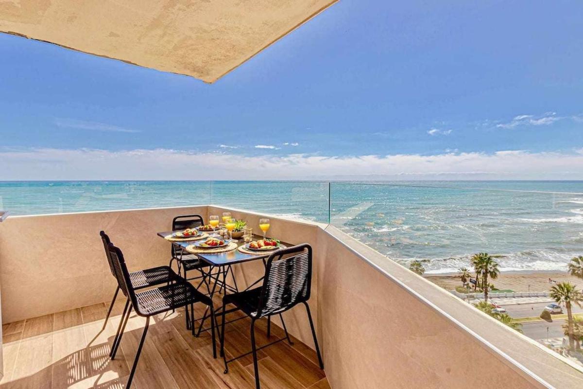 797 Holiday Rentals - Benalbeach- Moderno Piso Para 5 Con Vistas Al Mar Benalmádena Dış mekan fotoğraf