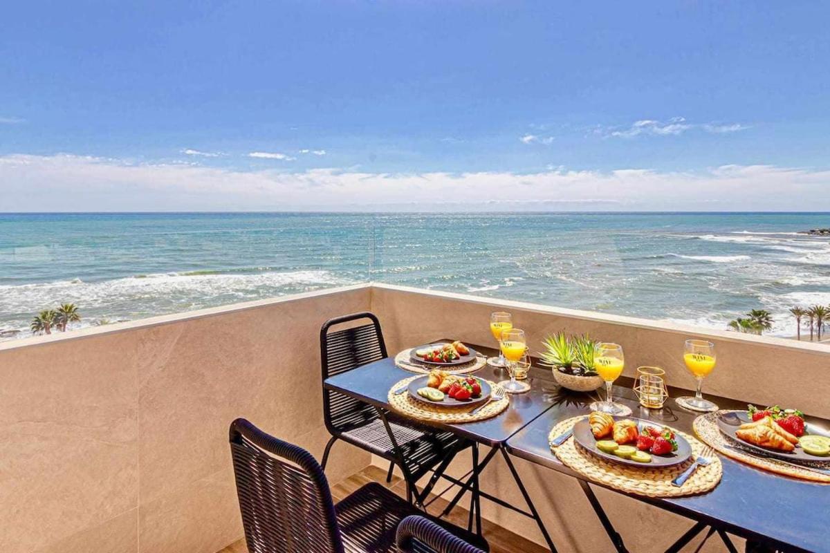 797 Holiday Rentals - Benalbeach- Moderno Piso Para 5 Con Vistas Al Mar Benalmádena Dış mekan fotoğraf