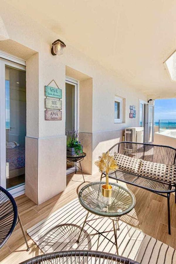 797 Holiday Rentals - Benalbeach- Moderno Piso Para 5 Con Vistas Al Mar Benalmádena Dış mekan fotoğraf