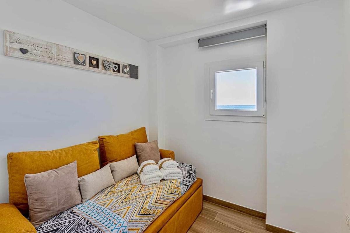 797 Holiday Rentals - Benalbeach- Moderno Piso Para 5 Con Vistas Al Mar Benalmádena Dış mekan fotoğraf