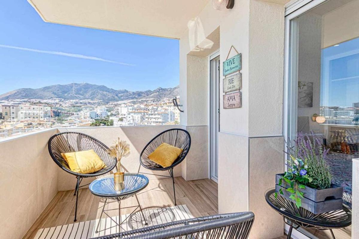 797 Holiday Rentals - Benalbeach- Moderno Piso Para 5 Con Vistas Al Mar Benalmádena Dış mekan fotoğraf