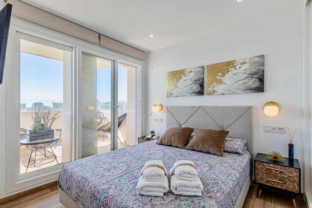 797 Holiday Rentals - Benalbeach- Moderno Piso Para 5 Con Vistas Al Mar Benalmádena Dış mekan fotoğraf