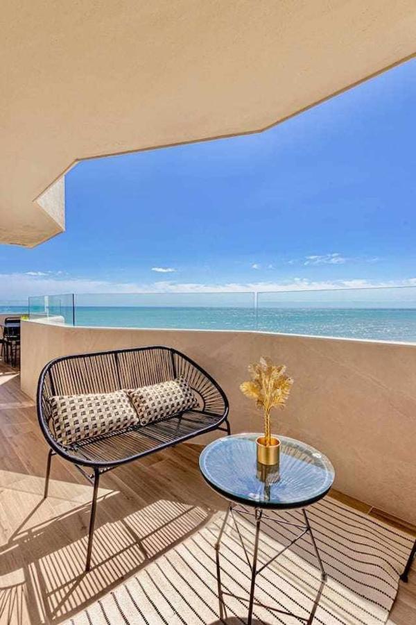 797 Holiday Rentals - Benalbeach- Moderno Piso Para 5 Con Vistas Al Mar Benalmádena Dış mekan fotoğraf