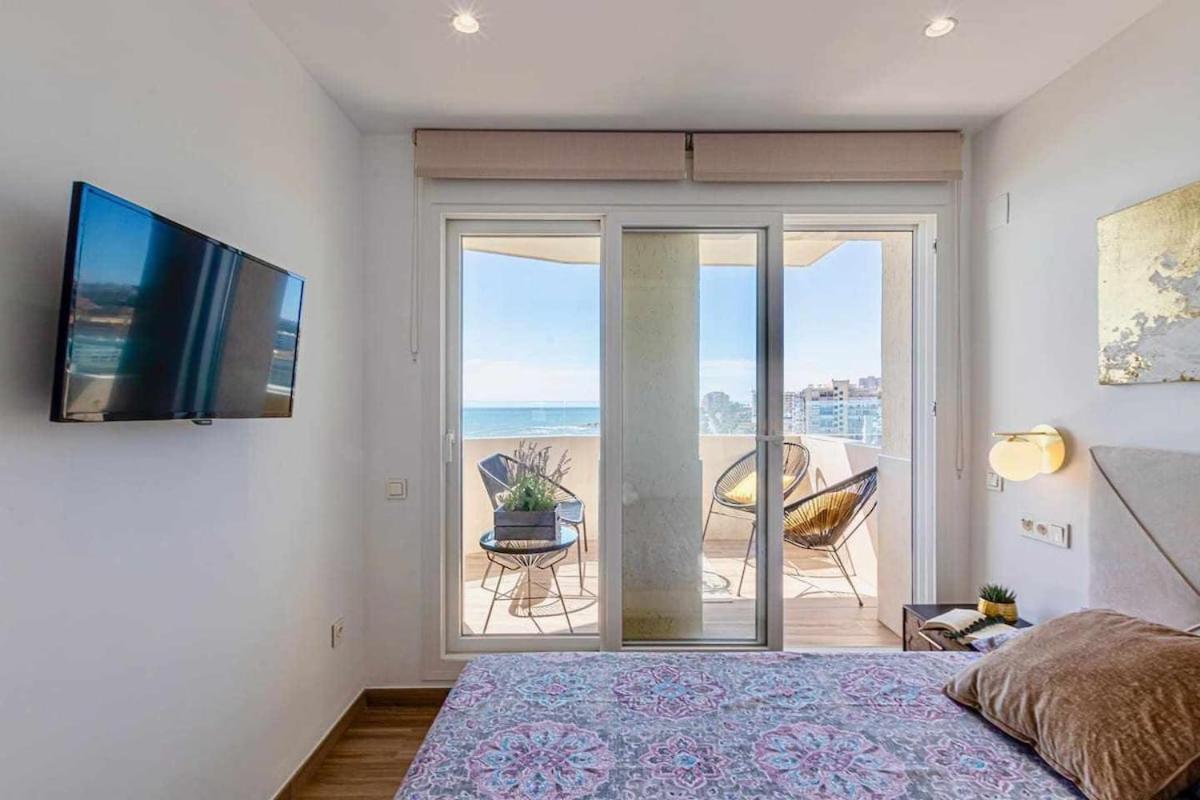 797 Holiday Rentals - Benalbeach- Moderno Piso Para 5 Con Vistas Al Mar Benalmádena Dış mekan fotoğraf